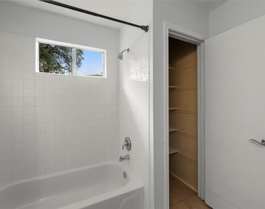 10410 Cayuse Cv - Photo Thumbnail 19