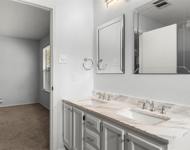 10410 Cayuse Cv - Photo Thumbnail 15