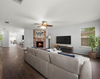 10410 Cayuse Cv - Photo Thumbnail 3
