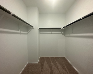 361 Sonterra Dr - Photo Thumbnail 16