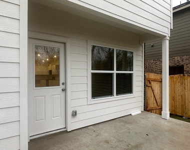 361 Sonterra Dr - Photo Thumbnail 35