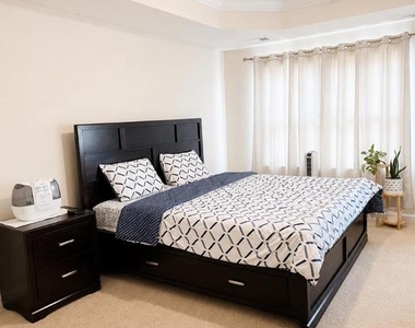 2046 Elm Tree Ct - Photo Thumbnail 16