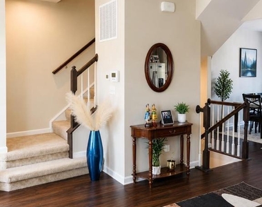 2046 Elm Tree Ct - Photo Thumbnail 4