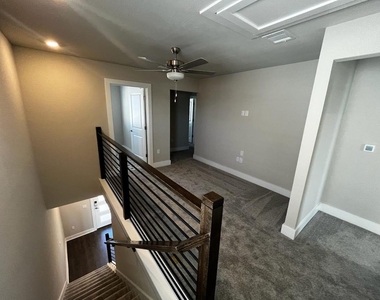 2905 Mary Elizabeth Dr - Photo Thumbnail 20