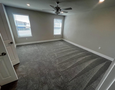 2905 Mary Elizabeth Dr - Photo Thumbnail 21