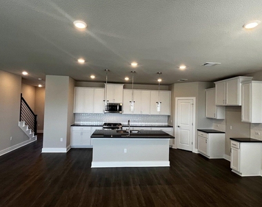 2905 Mary Elizabeth Dr - Photo Thumbnail 12