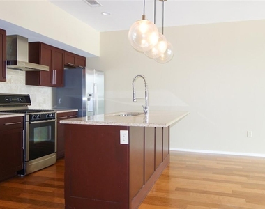 1600 Barton Springs Rd - Photo Thumbnail 12