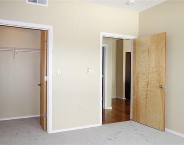 1600 Barton Springs Rd - Photo Thumbnail 21