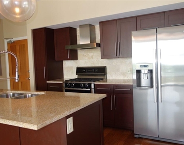 1600 Barton Springs Rd - Photo Thumbnail 10