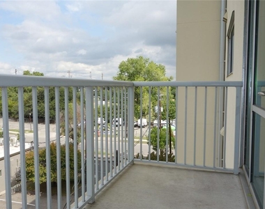 1600 Barton Springs Rd - Photo Thumbnail 3