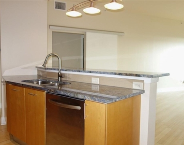 603 Davis St - Photo Thumbnail 5