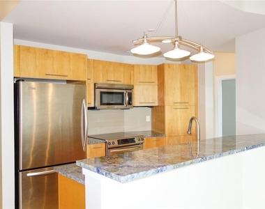 603 Davis St - Photo Thumbnail 4