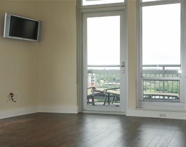 603 Davis St - Photo Thumbnail 13