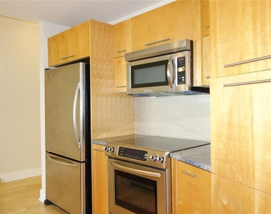 603 Davis St - Photo Thumbnail 7