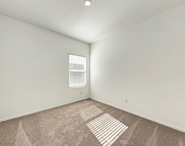 611 Halfmoon Dr - Photo Thumbnail 21