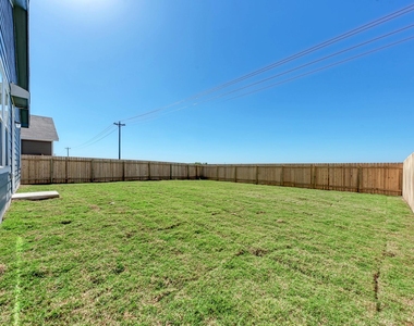 611 Halfmoon Dr - Photo Thumbnail 24
