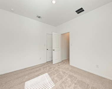 611 Halfmoon Dr - Photo Thumbnail 22