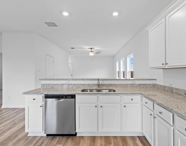 18416 Stellers Sea St - Photo Thumbnail 4