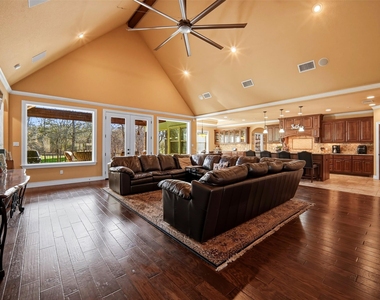 187 Territory Dr - Photo Thumbnail 7