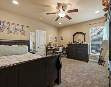 187 Territory Dr - Photo Thumbnail 23