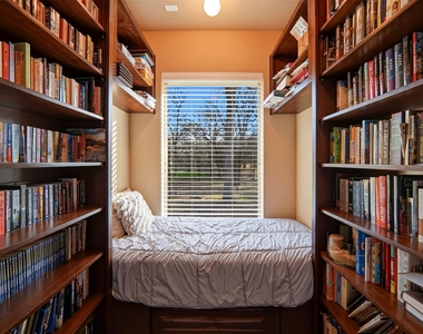 187 Territory Dr - Photo Thumbnail 4