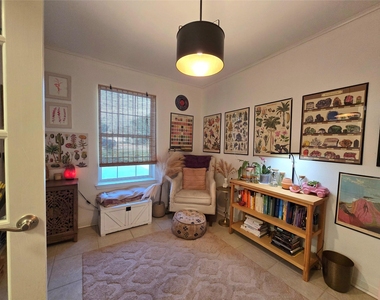 2303 Darnell Dr - Photo Thumbnail 3