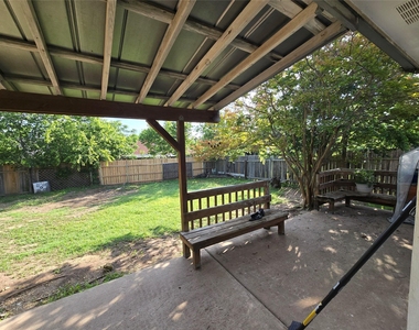 2303 Darnell Dr - Photo Thumbnail 16