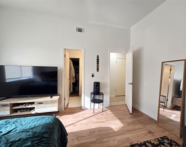 2303 Darnell Dr - Photo Thumbnail 14
