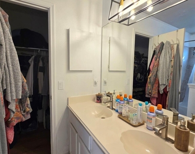 2303 Darnell Dr - Photo Thumbnail 6