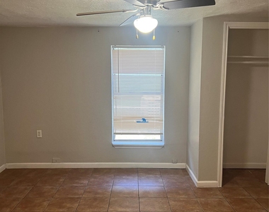 6405 Torres St - Photo Thumbnail 5