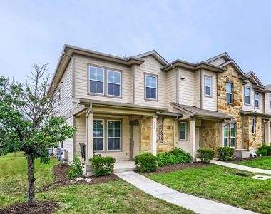525 N Heatherwilde Blvd - Photo Thumbnail 1