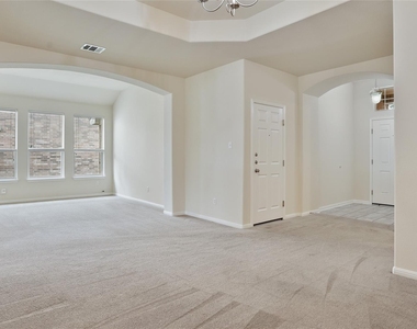 11716 Dunblane Way - Photo Thumbnail 6