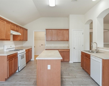 11716 Dunblane Way - Photo Thumbnail 12