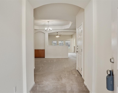 11716 Dunblane Way - Photo Thumbnail 4
