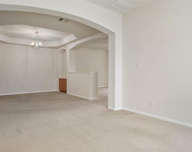 11716 Dunblane Way - Photo Thumbnail 8