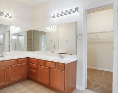 11716 Dunblane Way - Photo Thumbnail 22