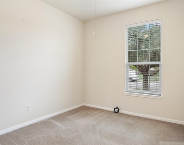 11716 Dunblane Way - Photo Thumbnail 27