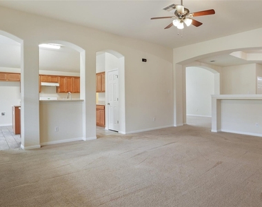 11716 Dunblane Way - Photo Thumbnail 10