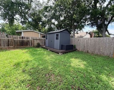 115 Spanish Oak Cir - Photo Thumbnail 26