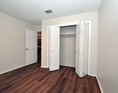 11314 Walnut Ridge Dr - Photo Thumbnail 12