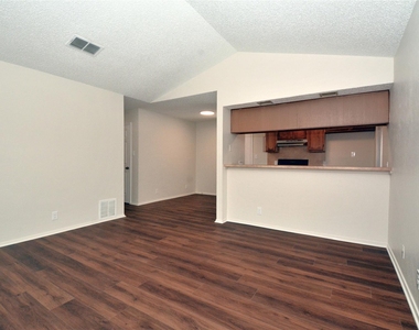 11314 Walnut Ridge Dr - Photo Thumbnail 2