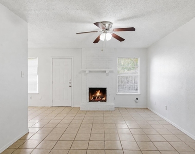 2412 Burleson Ct - Photo Thumbnail 3