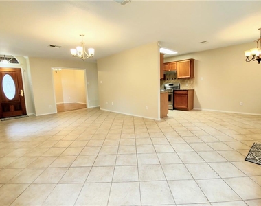 1009 Horseman Cv - Photo Thumbnail 7