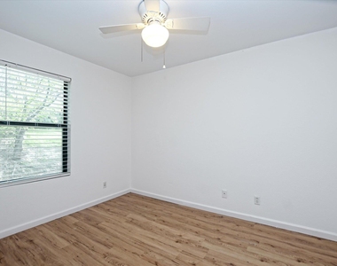 439 Sailmaster St - Photo Thumbnail 17