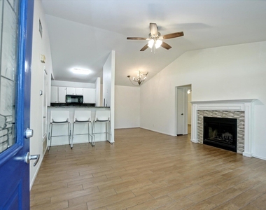 439 Sailmaster St - Photo Thumbnail 4