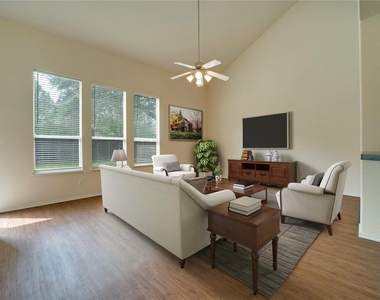 121 Park Ln - Photo Thumbnail 8