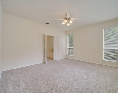 121 Park Ln - Photo Thumbnail 16