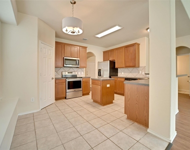 121 Park Ln - Photo Thumbnail 10