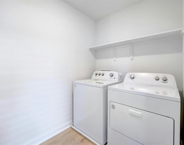 2301 Wallin Bradley Dr - Photo Thumbnail 24