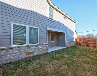 2301 Wallin Bradley Dr - Photo Thumbnail 27